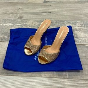 Never worn low heel shoe brand Fabulicious